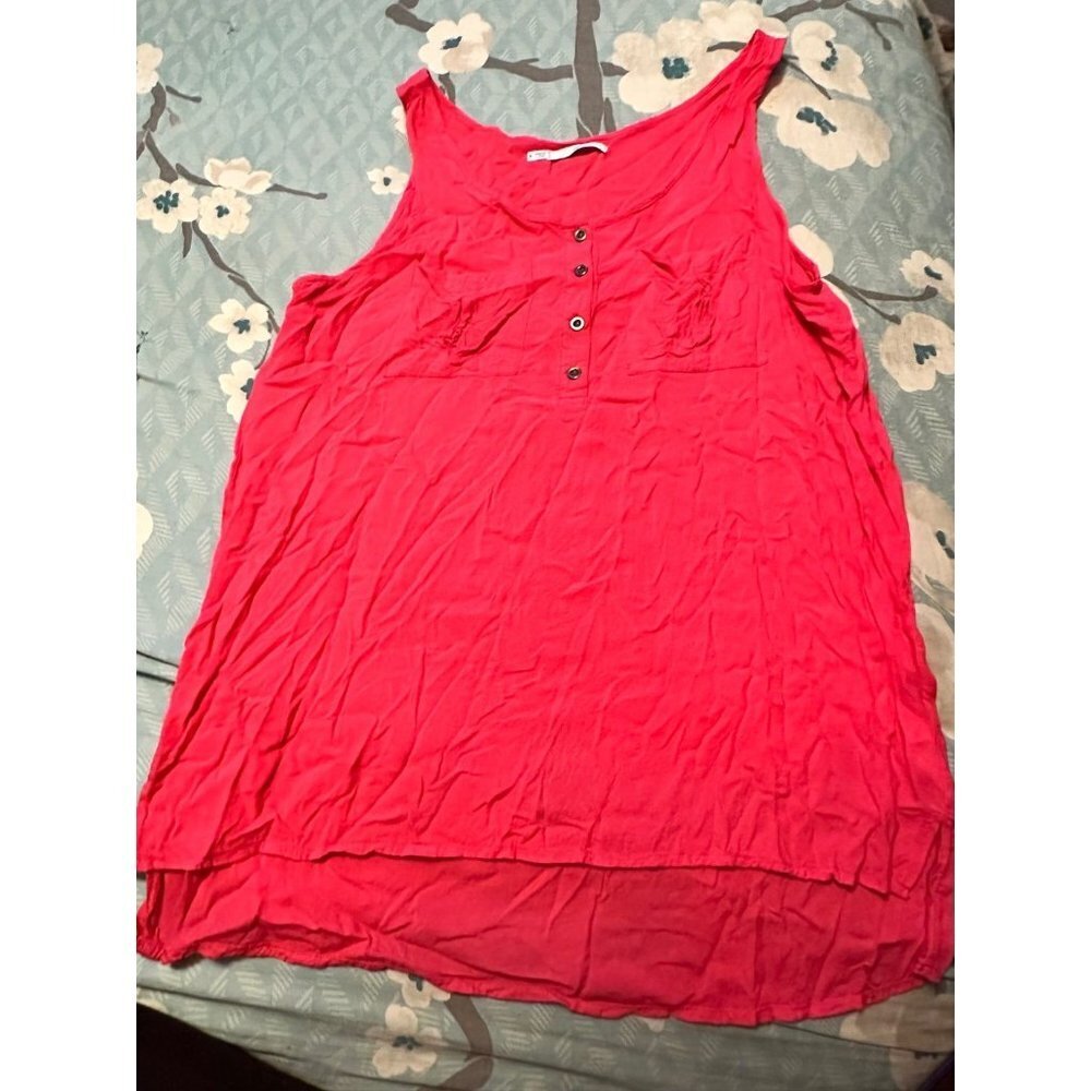 6 FOR $15 Maurice’s small tank top with buttons